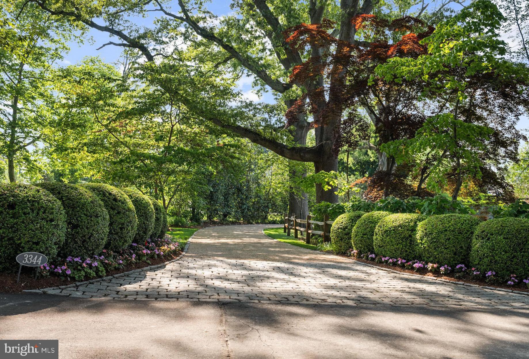 WIMBLEDON FARMS - Residential