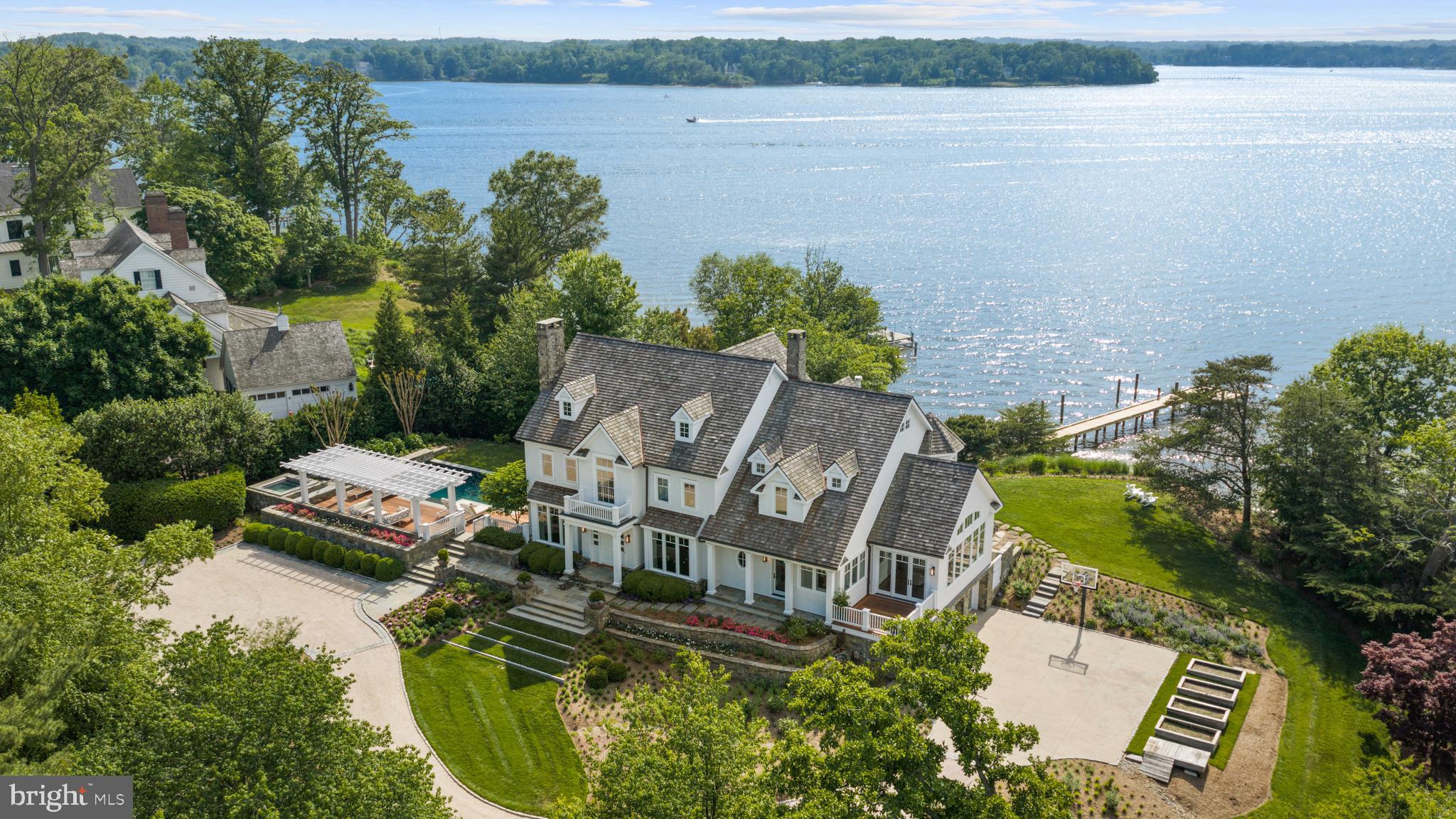 WIMBLEDON FARMS - Residential