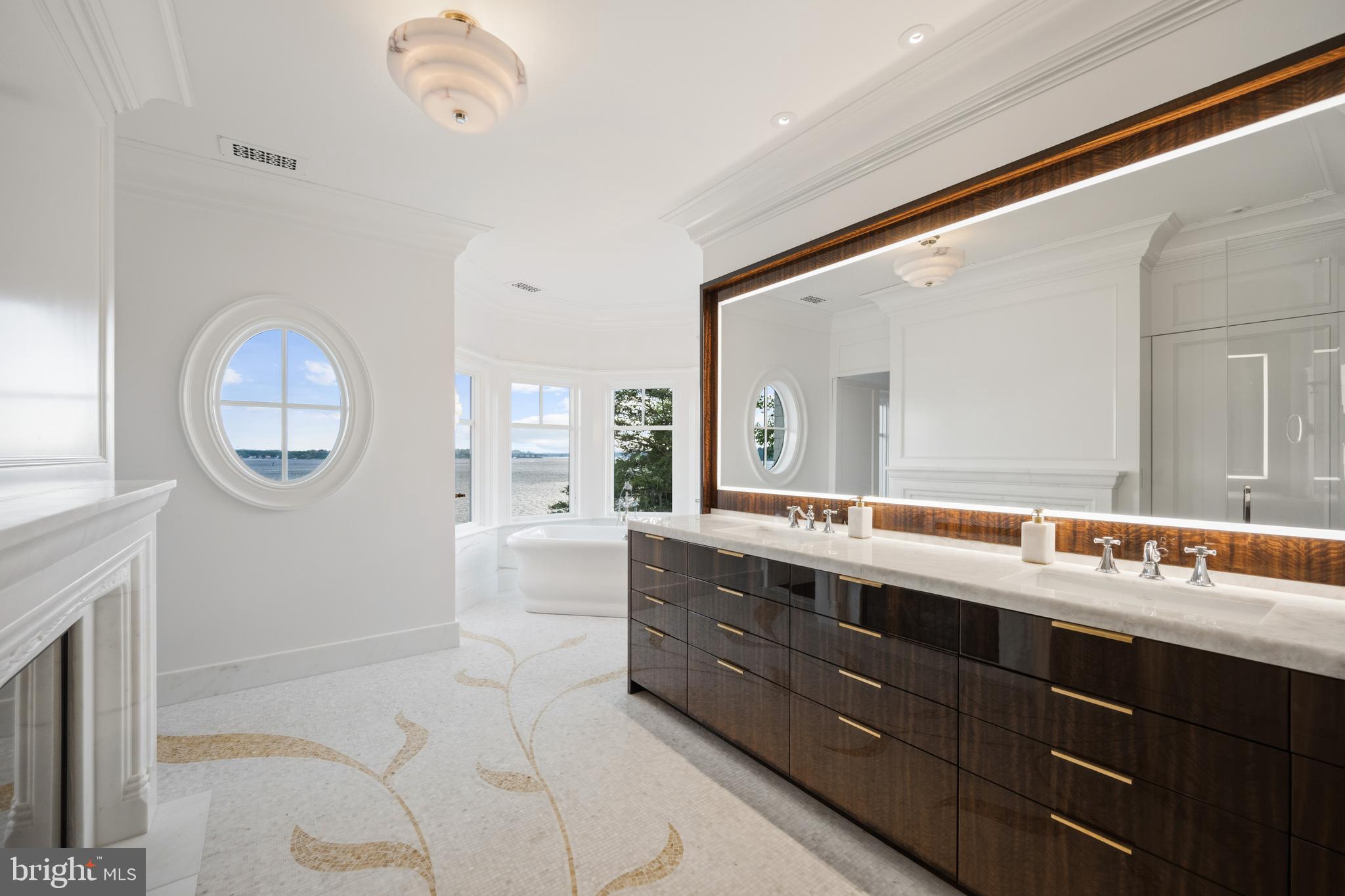 WIMBLEDON FARMS - Residential