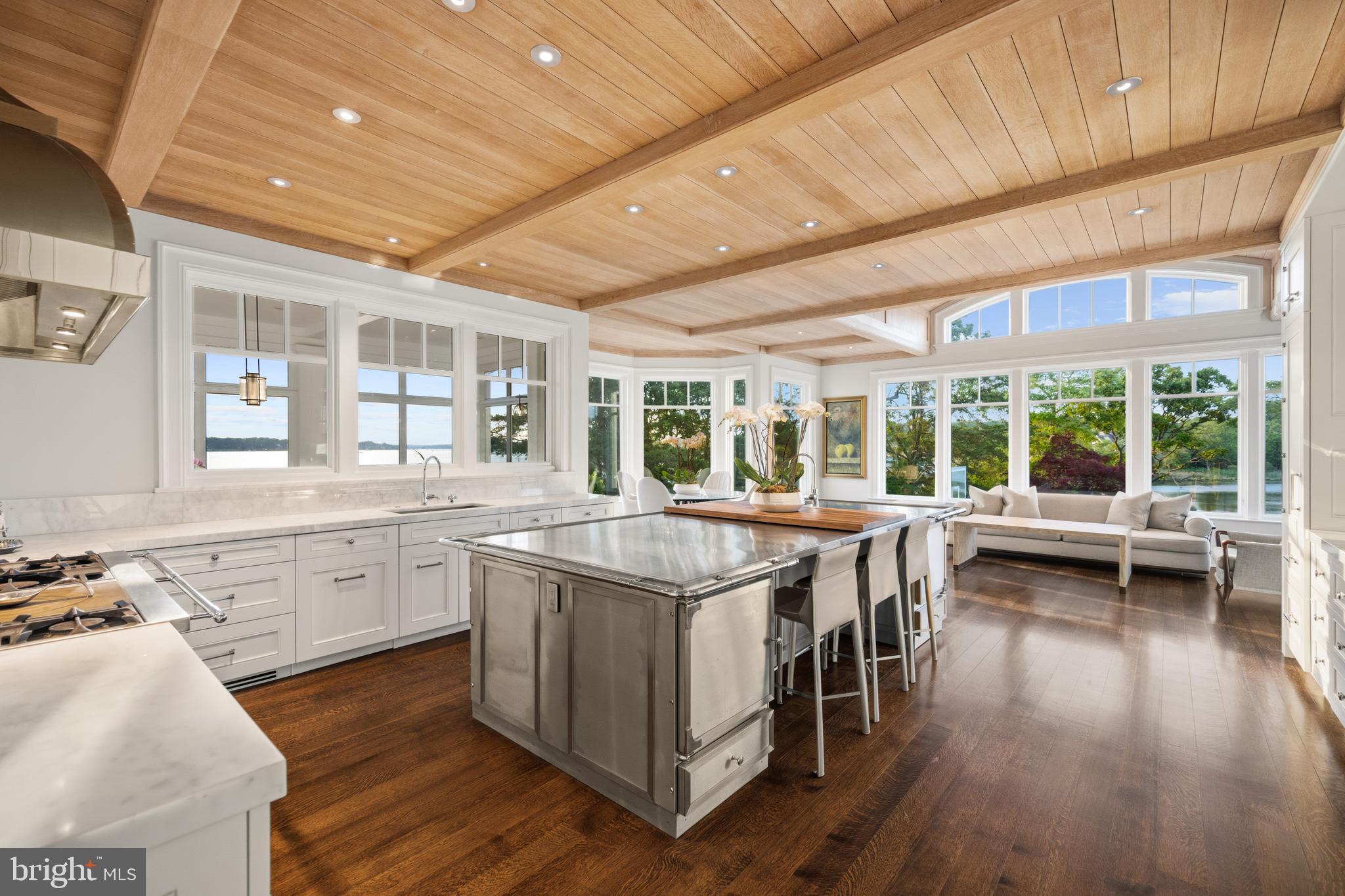 WIMBLEDON FARMS - Residential