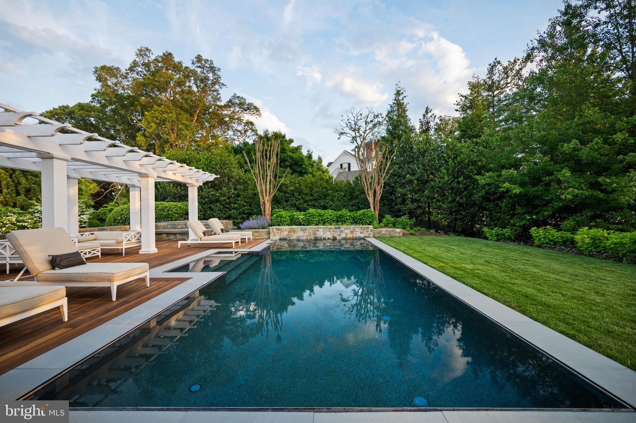 WIMBLEDON FARMS - Residential