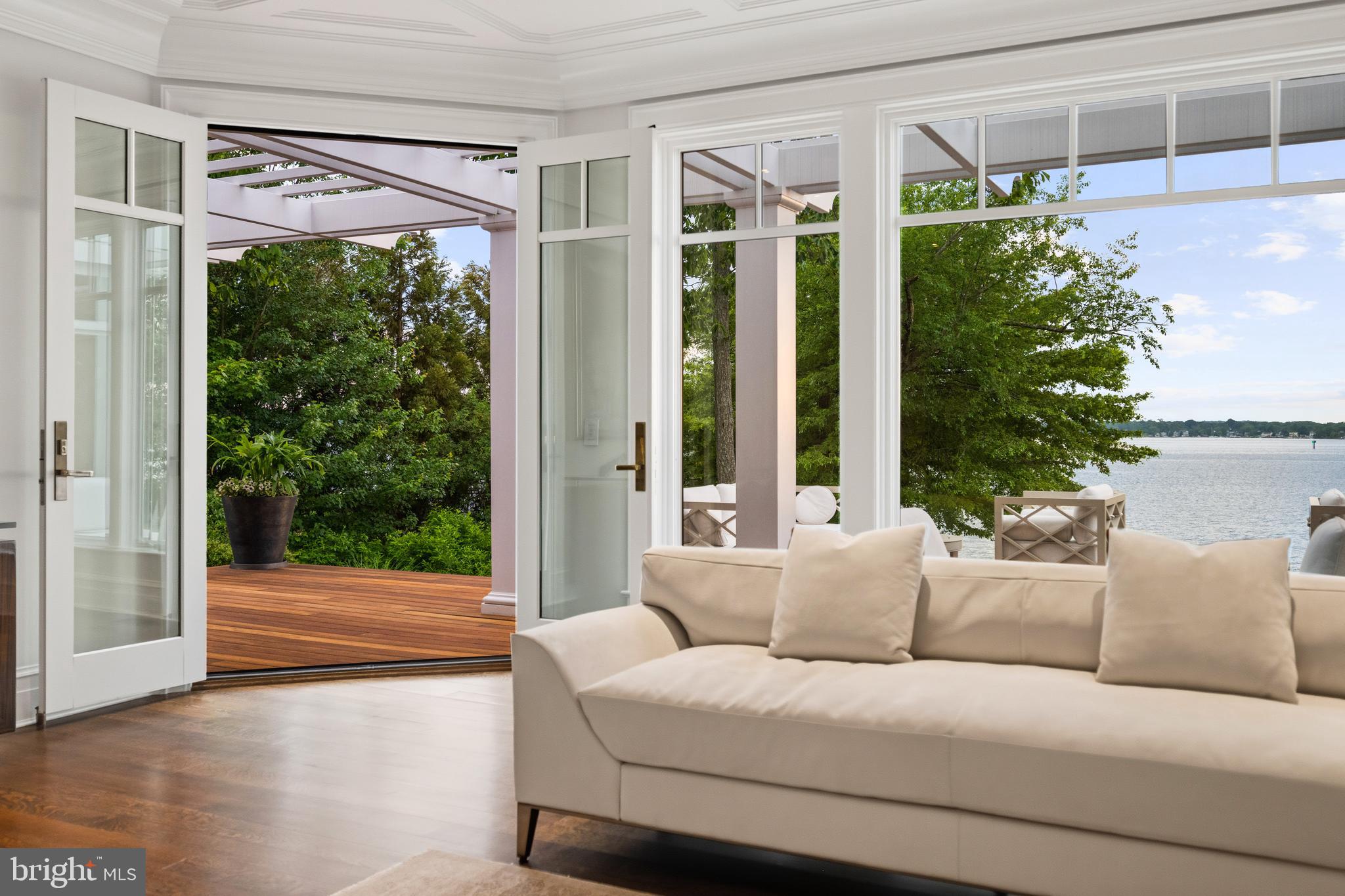 WIMBLEDON FARMS - Residential