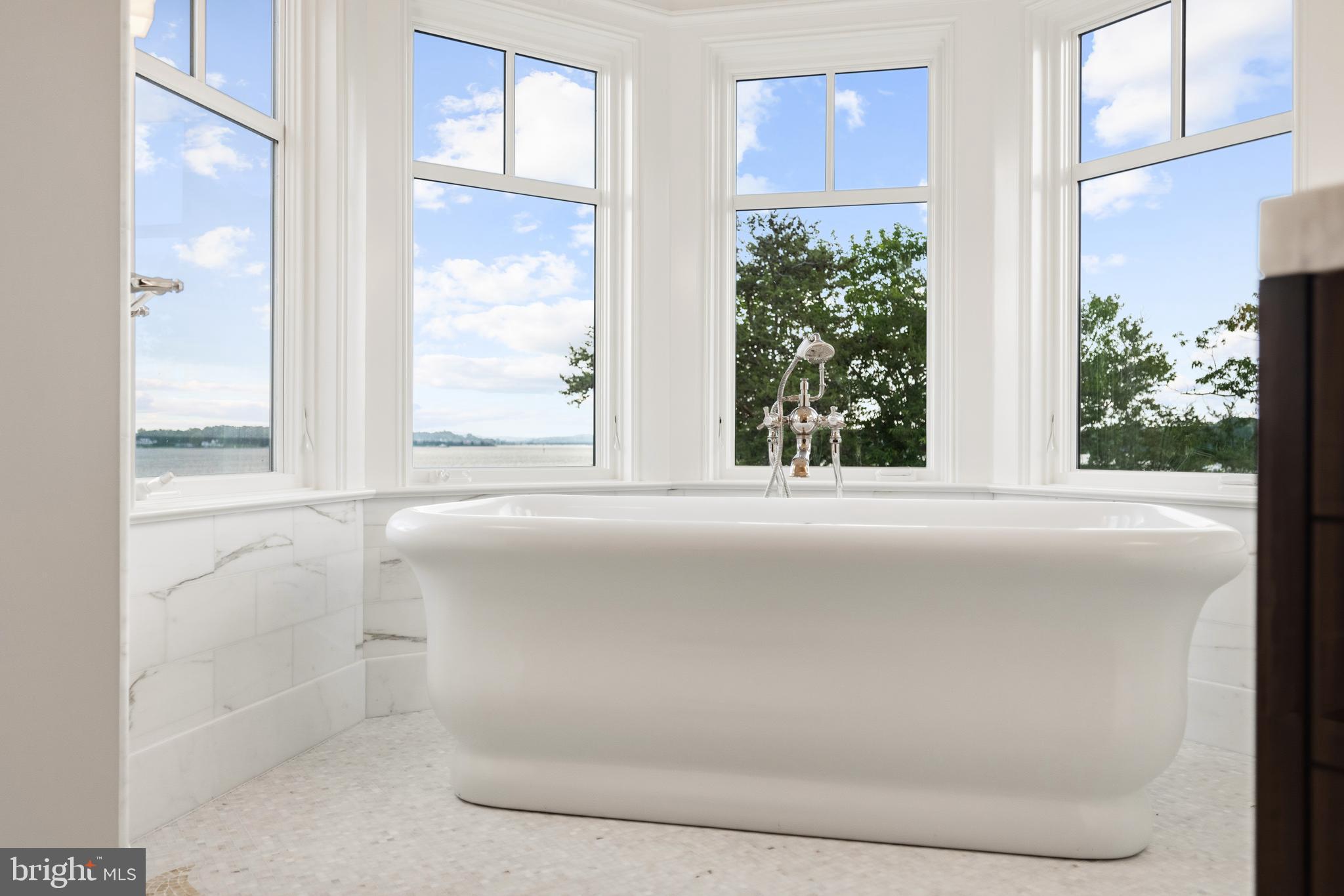 WIMBLEDON FARMS - Residential