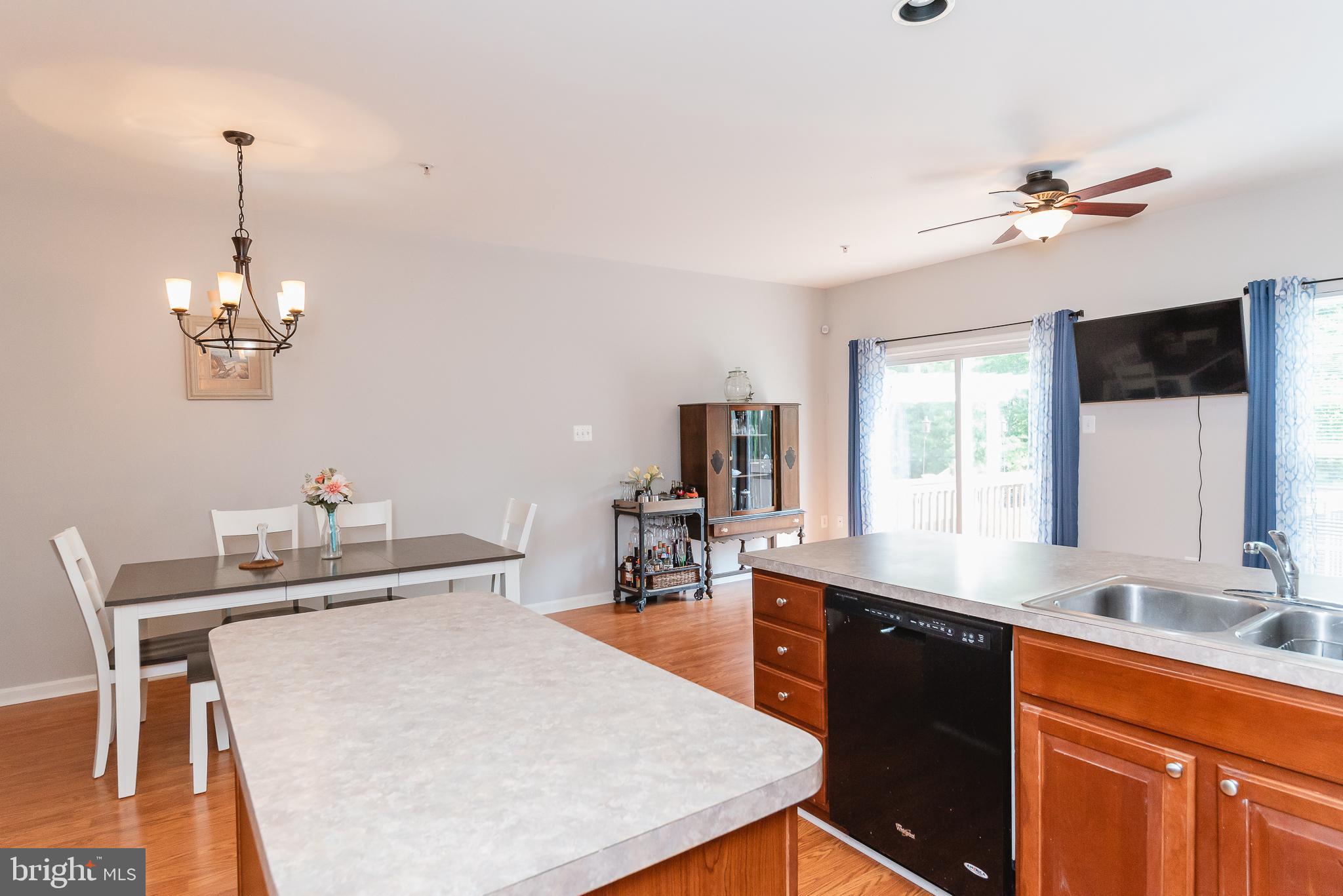 AUTUMN RUN - Residential