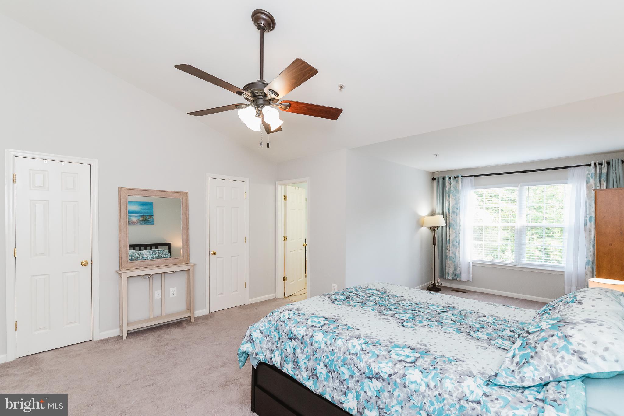 AUTUMN RUN - Residential