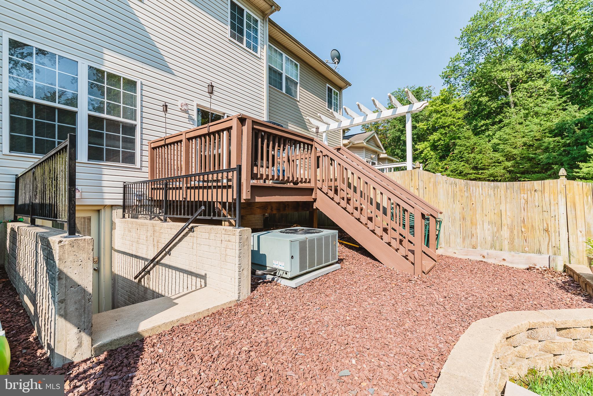 AUTUMN RUN - Residential