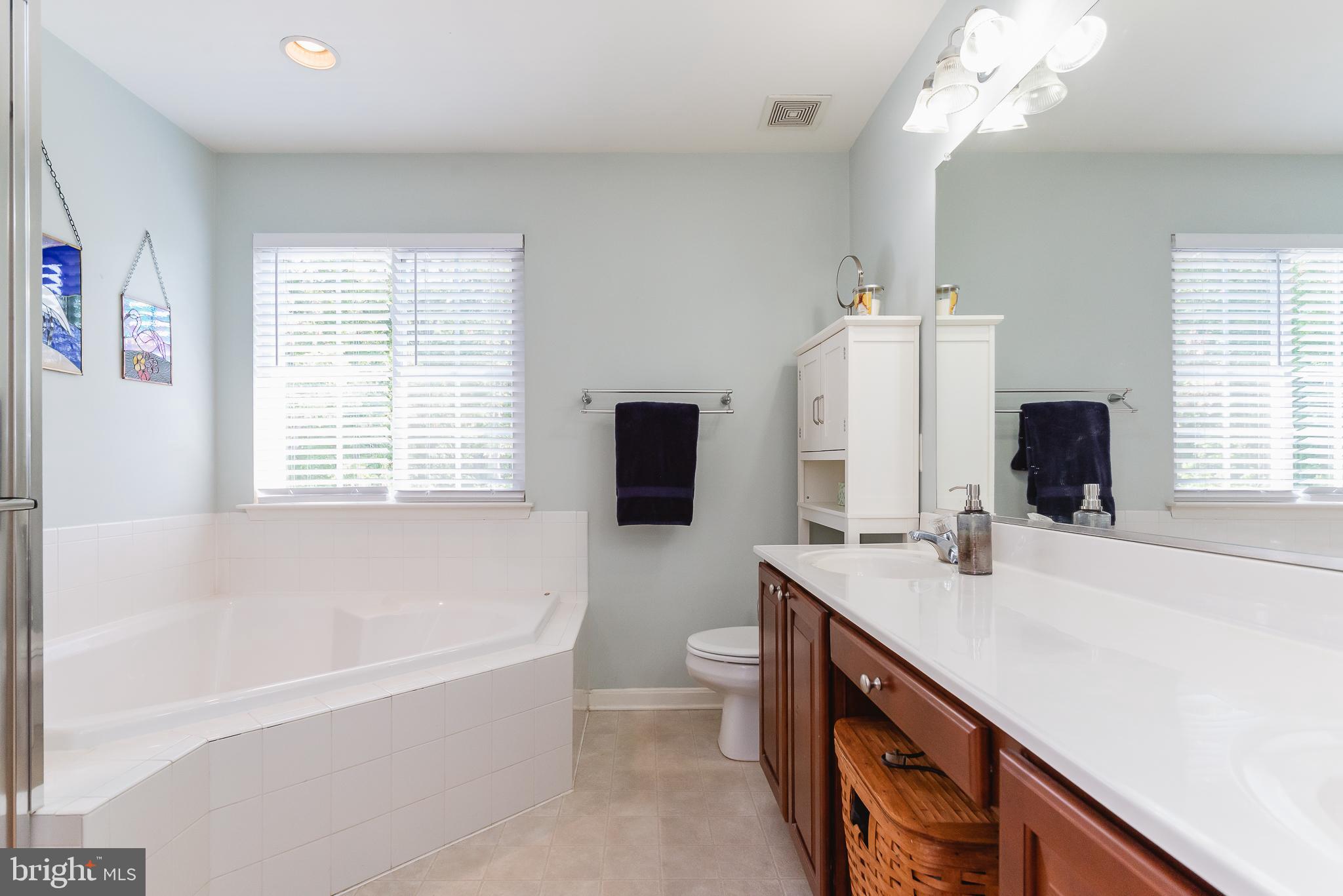 AUTUMN RUN - Residential