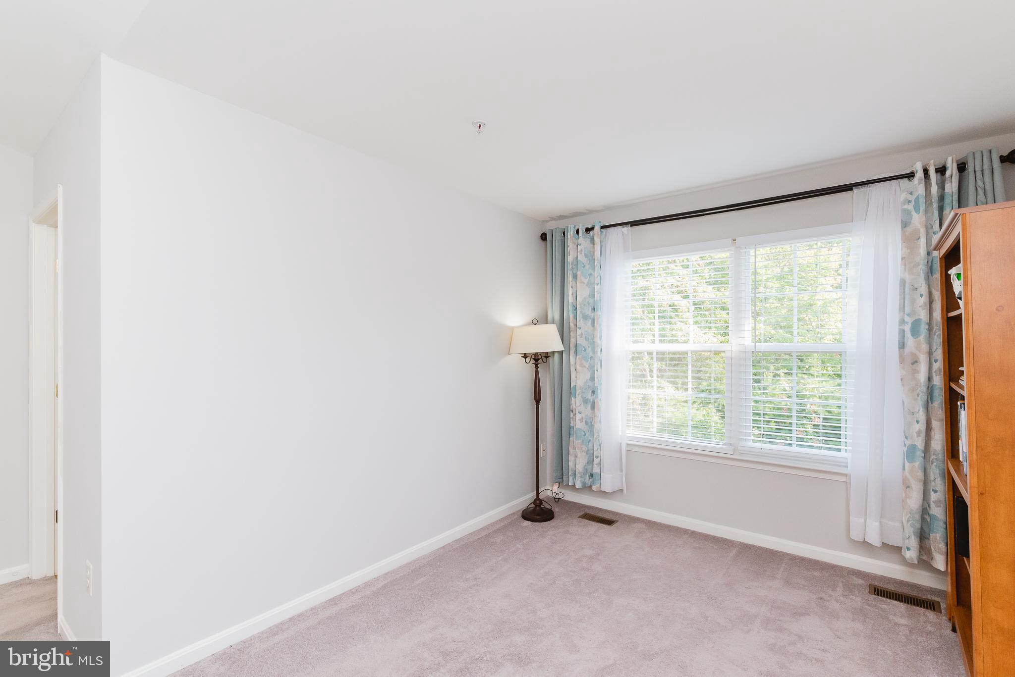 AUTUMN RUN - Residential