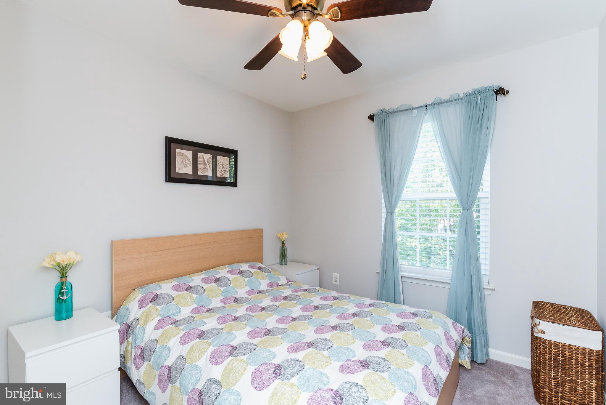 AUTUMN RUN - Residential