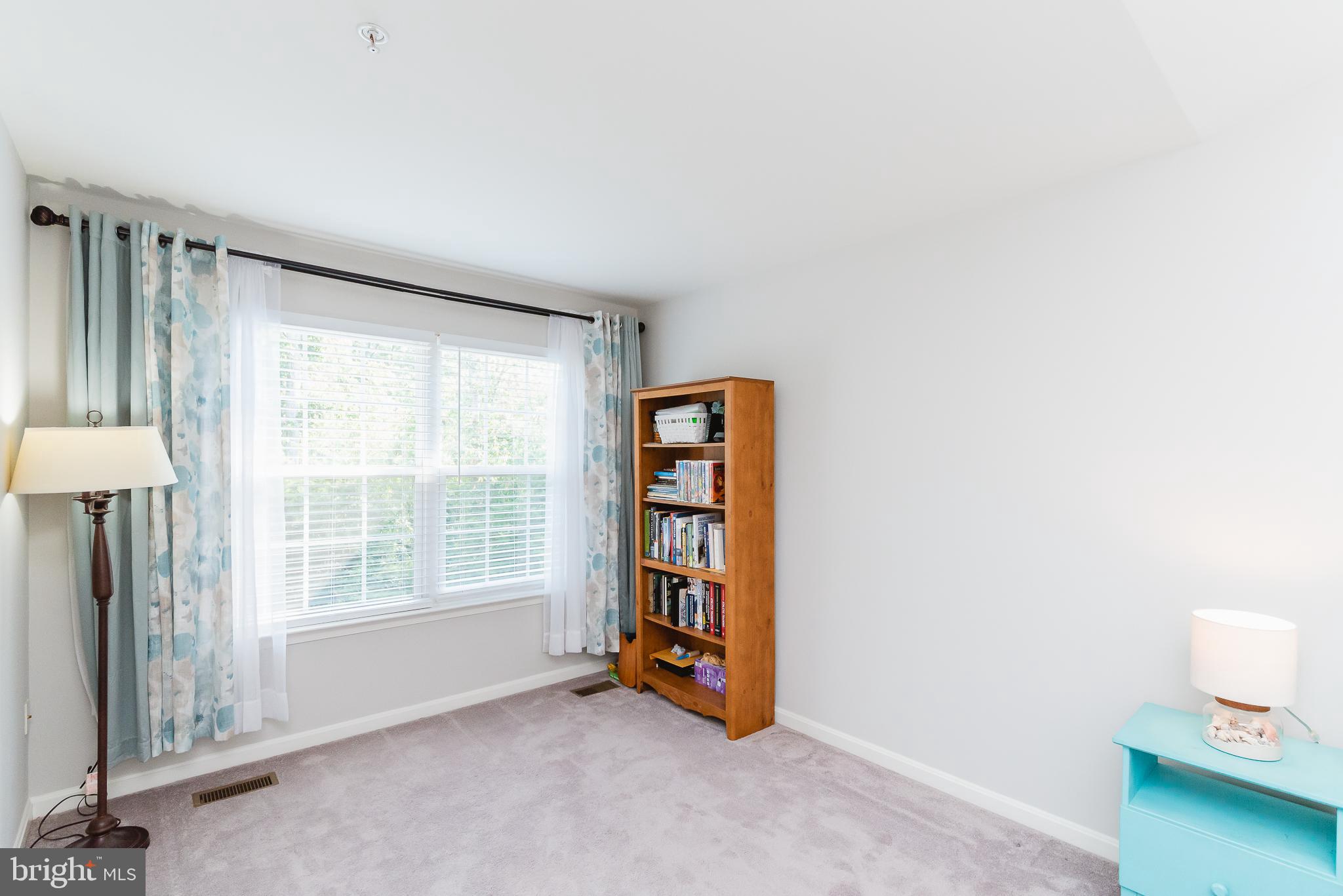 AUTUMN RUN - Residential