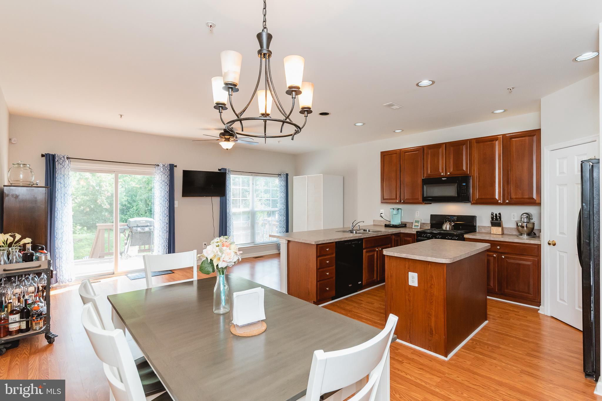 AUTUMN RUN - Residential