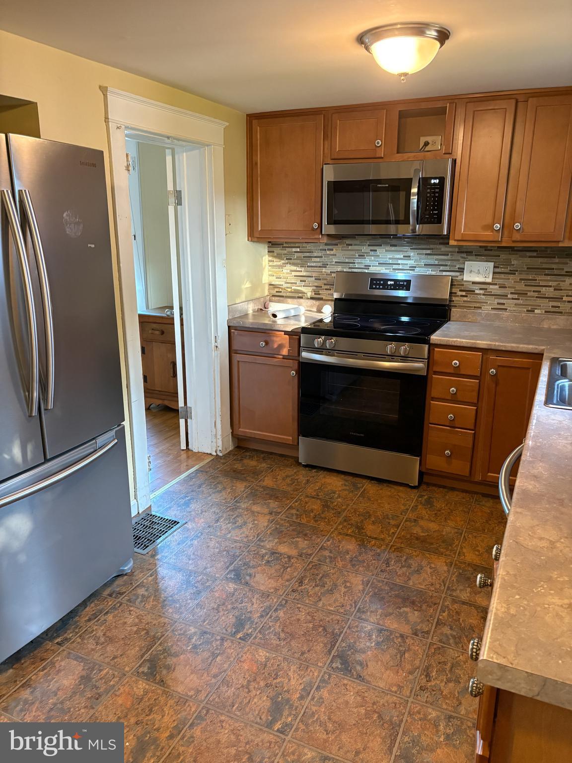 HAMPSTEAD - Residential