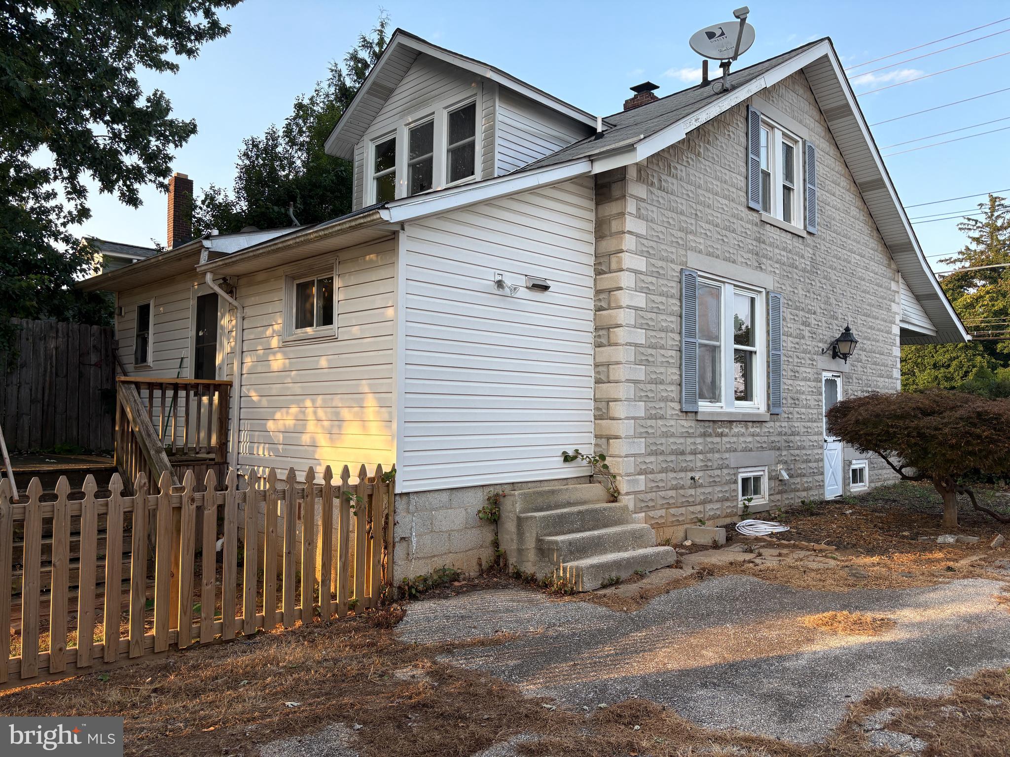 HAMPSTEAD - Residential