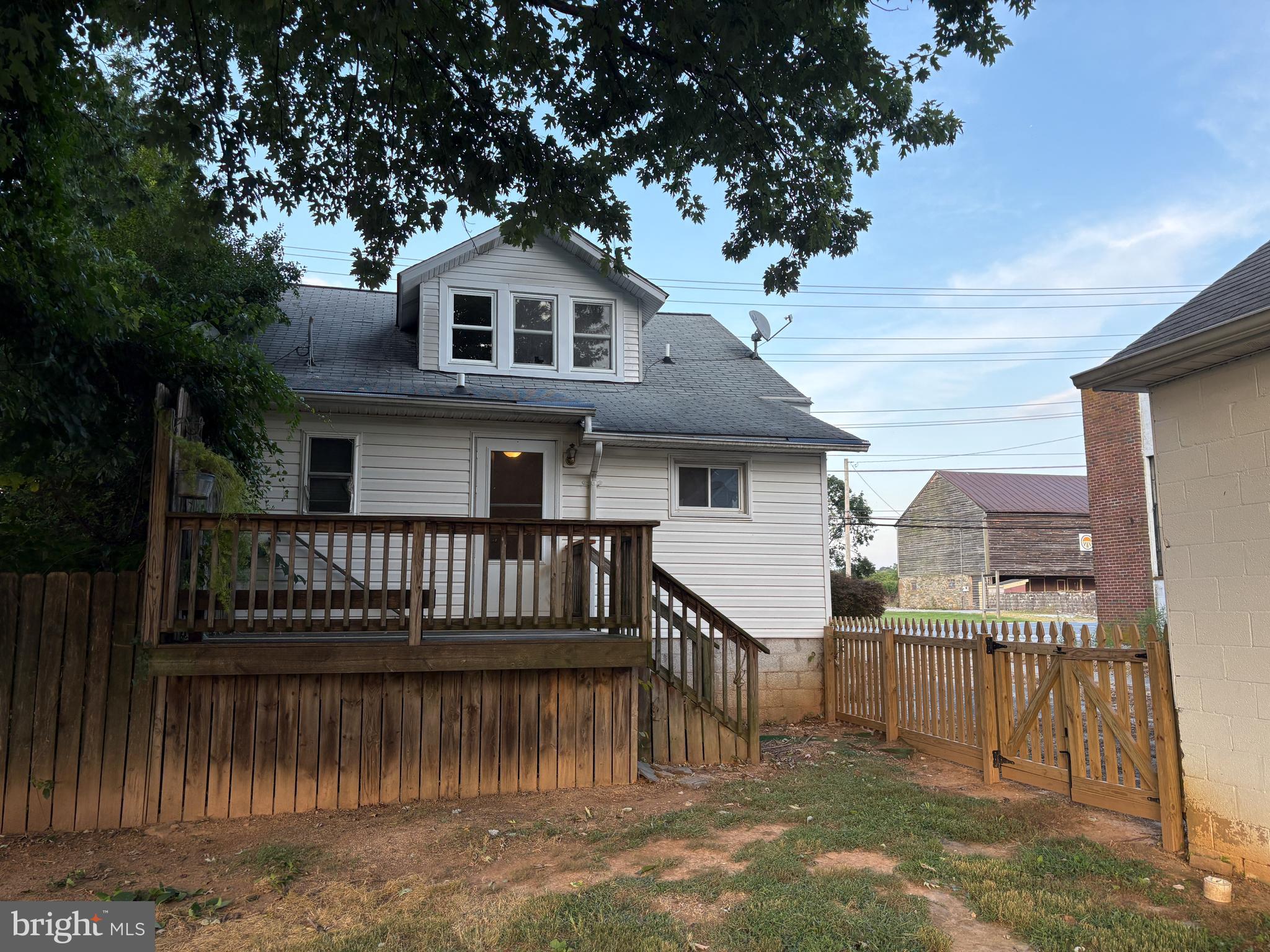 HAMPSTEAD - Residential