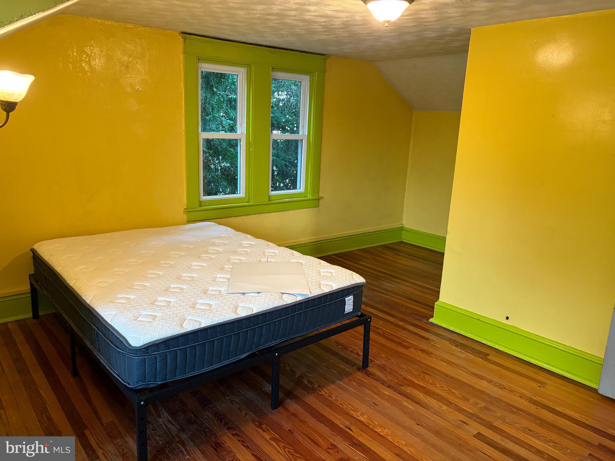 HAMPSTEAD - Residential