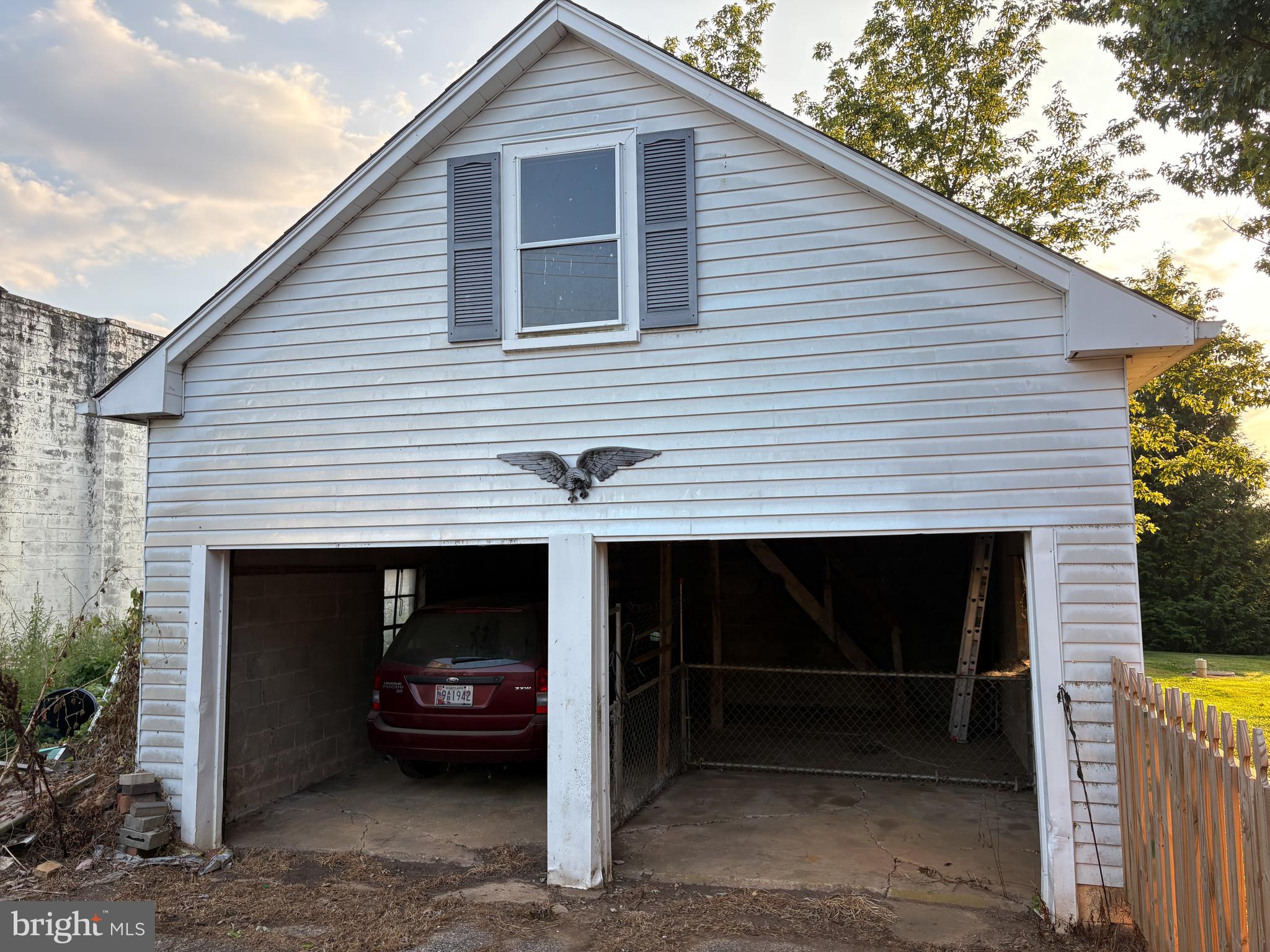 HAMPSTEAD - Residential