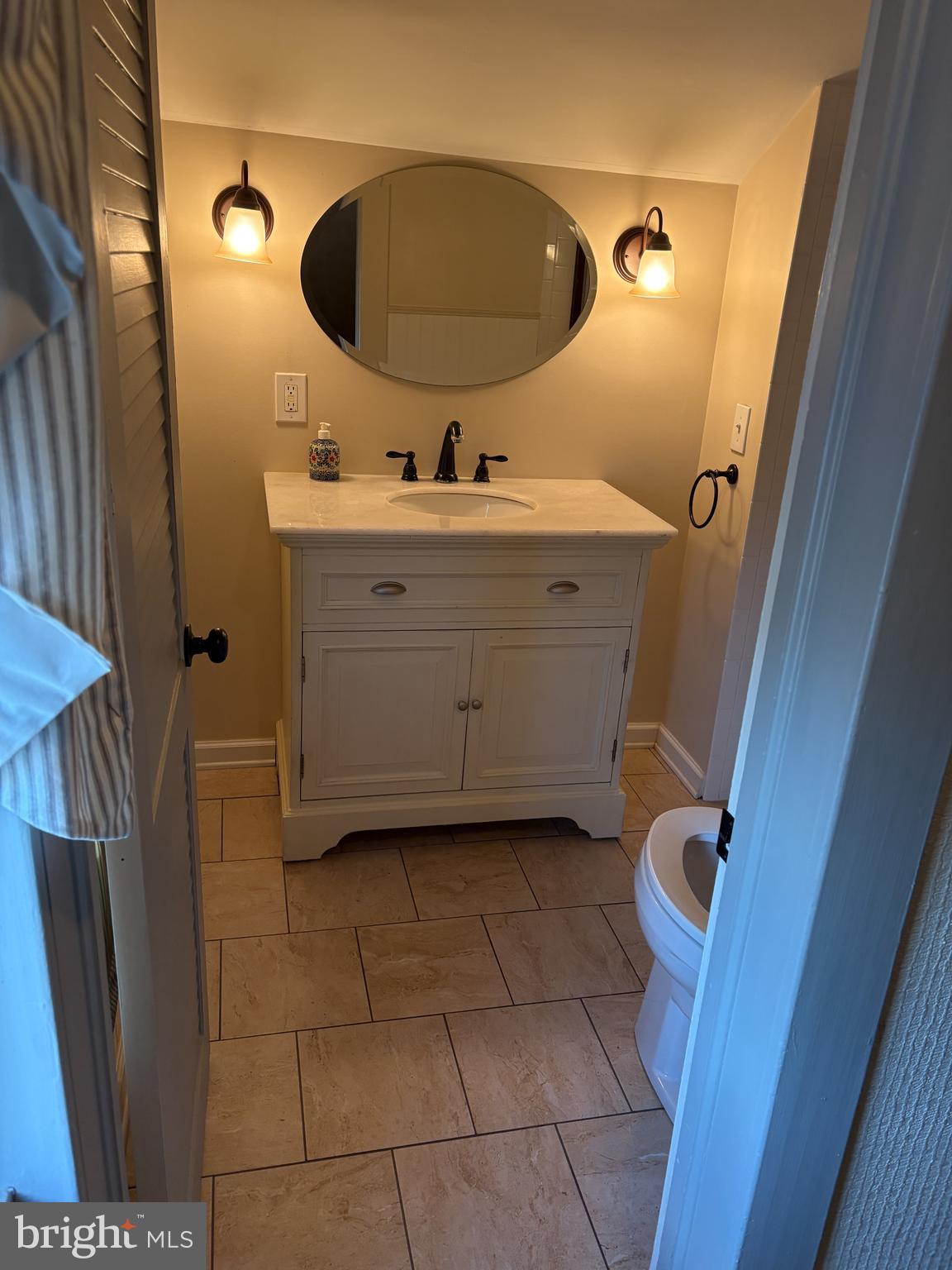 HAMPSTEAD - Residential