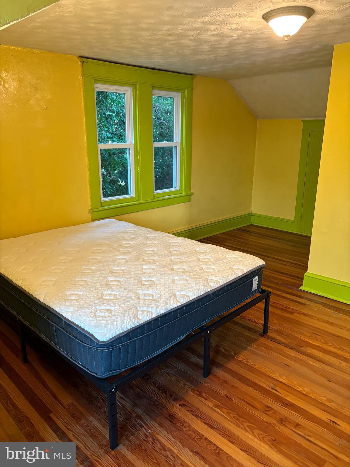 HAMPSTEAD - Residential