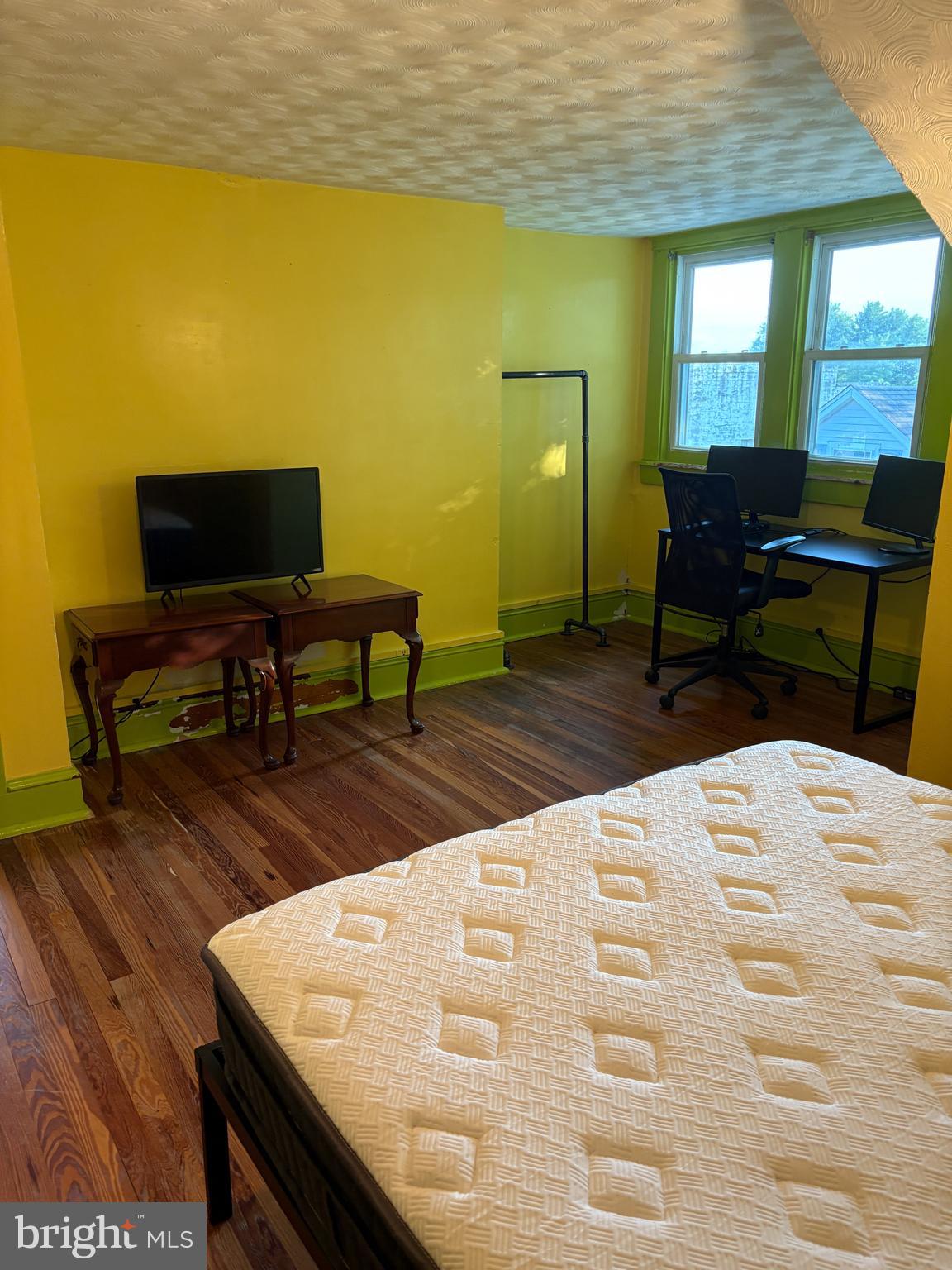 HAMPSTEAD - Residential