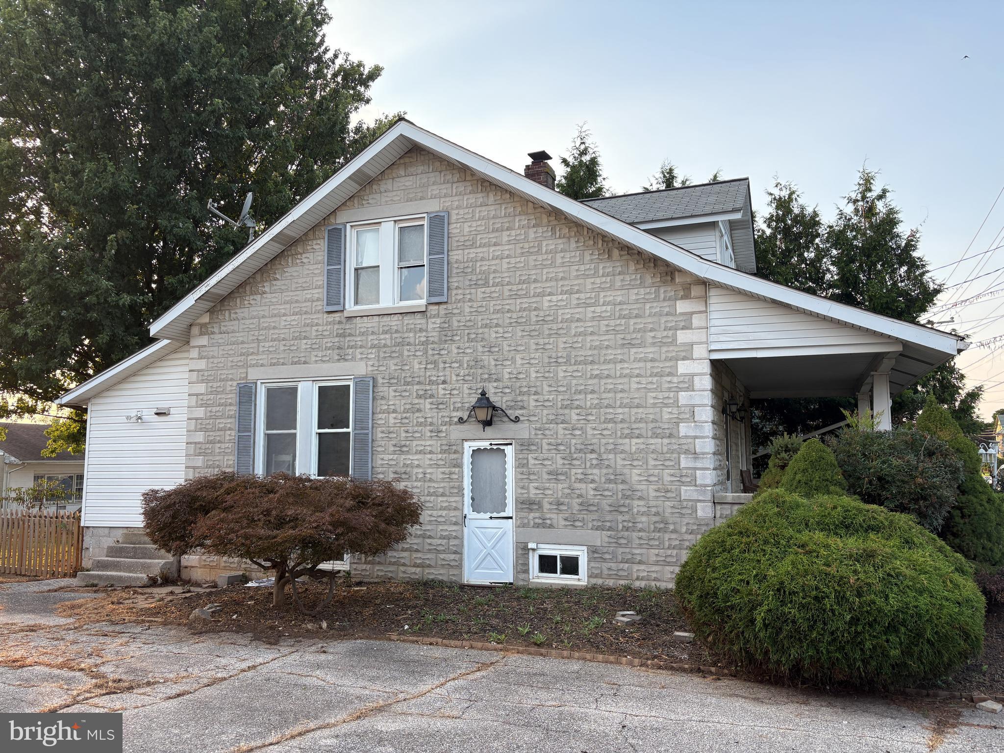 HAMPSTEAD - Residential