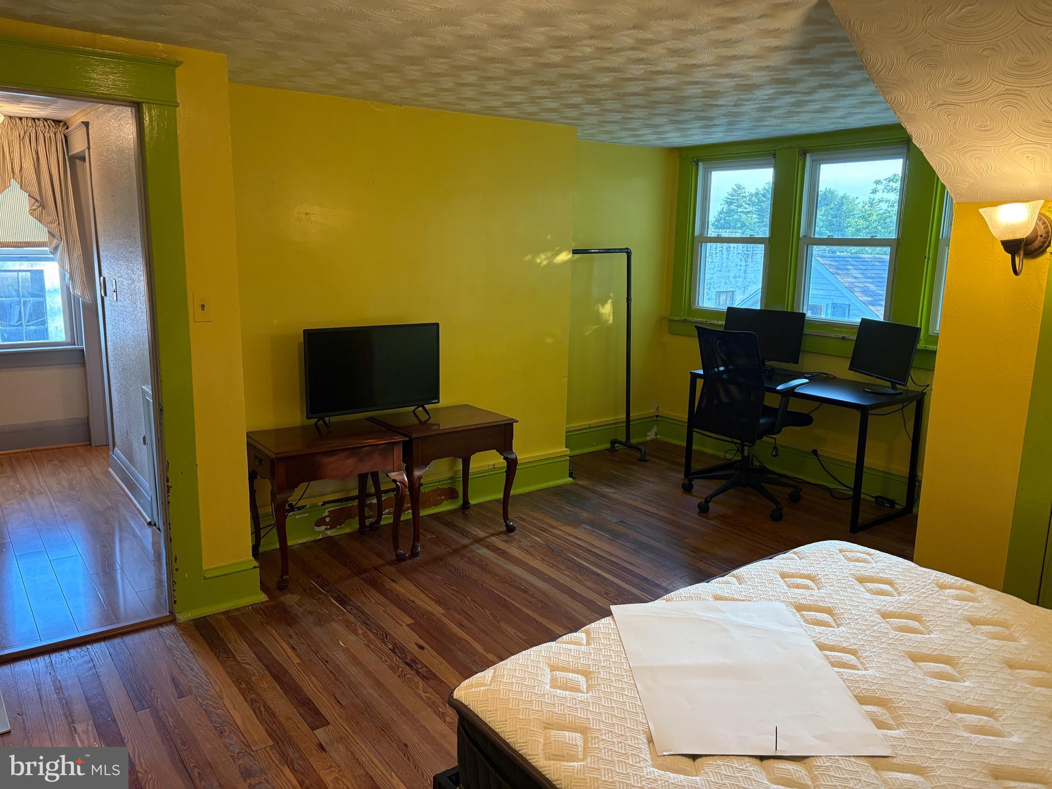 HAMPSTEAD - Residential