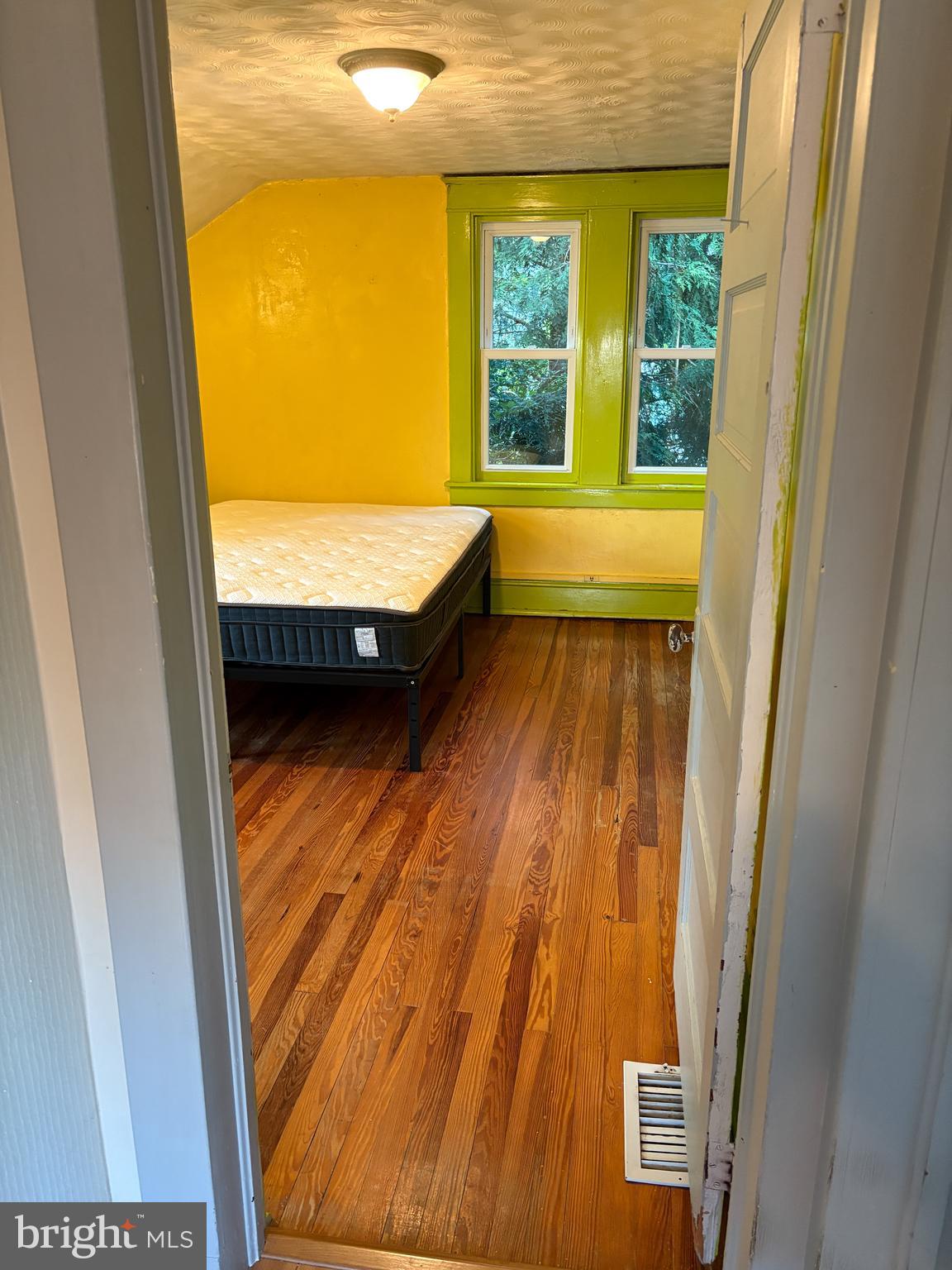 HAMPSTEAD - Residential