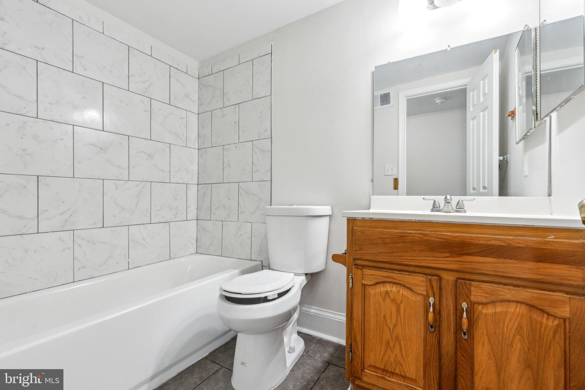 HOLLINS MARKET - Residential Lease