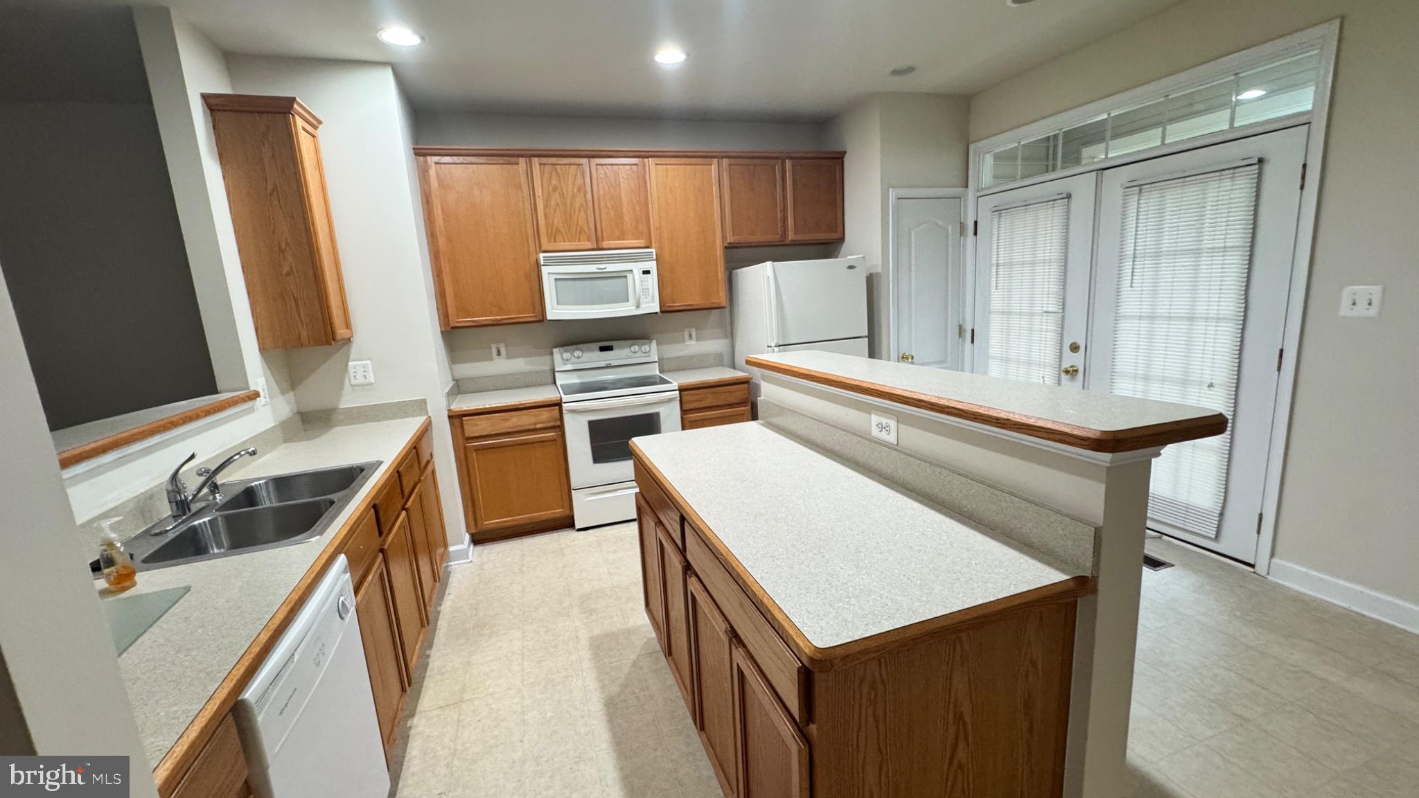 745 COLLINGTON COURT