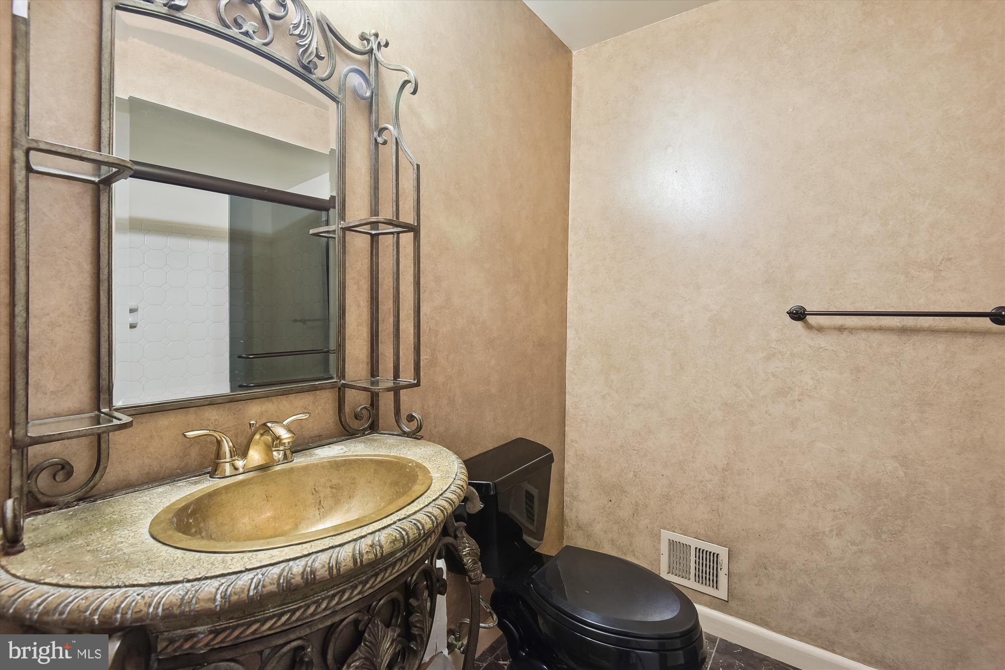 CABIN JOHN PARK - Residential Lease