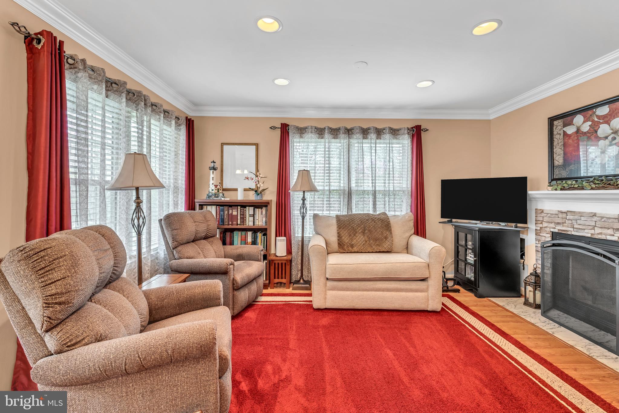 VISTAS AT WASHINGTONIAN WOODS - Residential