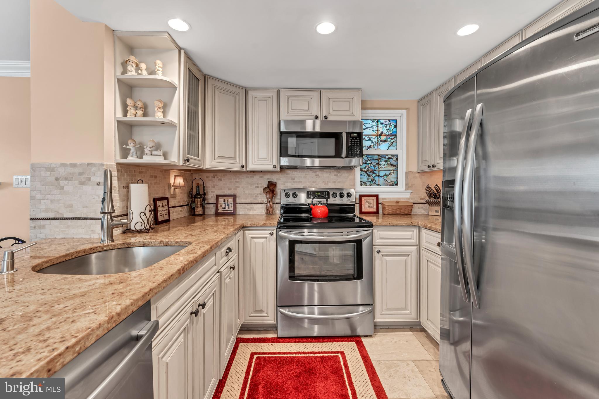 VISTAS AT WASHINGTONIAN WOODS - Residential