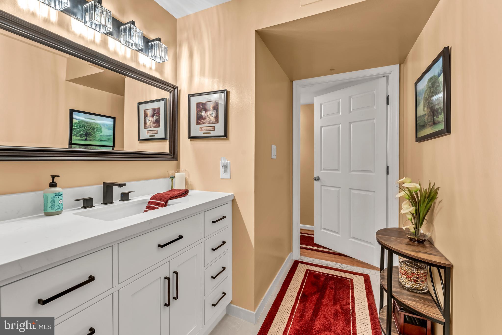 VISTAS AT WASHINGTONIAN WOODS - Residential