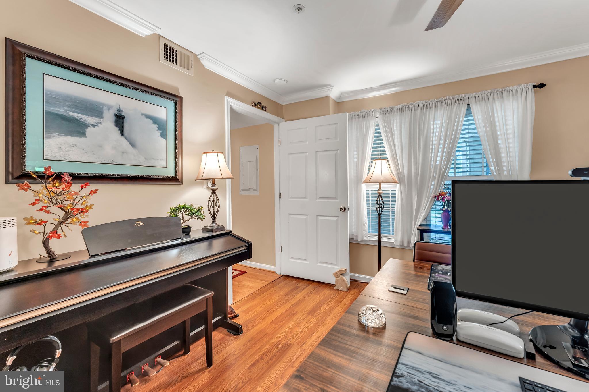 VISTAS AT WASHINGTONIAN WOODS - Residential