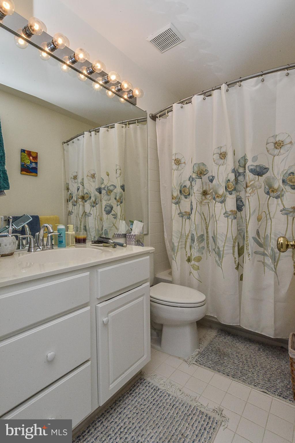 PARKWAY PLAZA - Residential