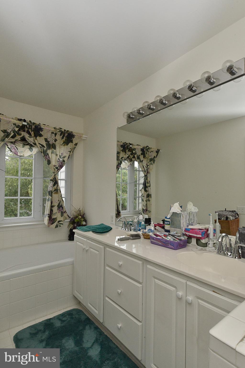 PARKWAY PLAZA - Residential