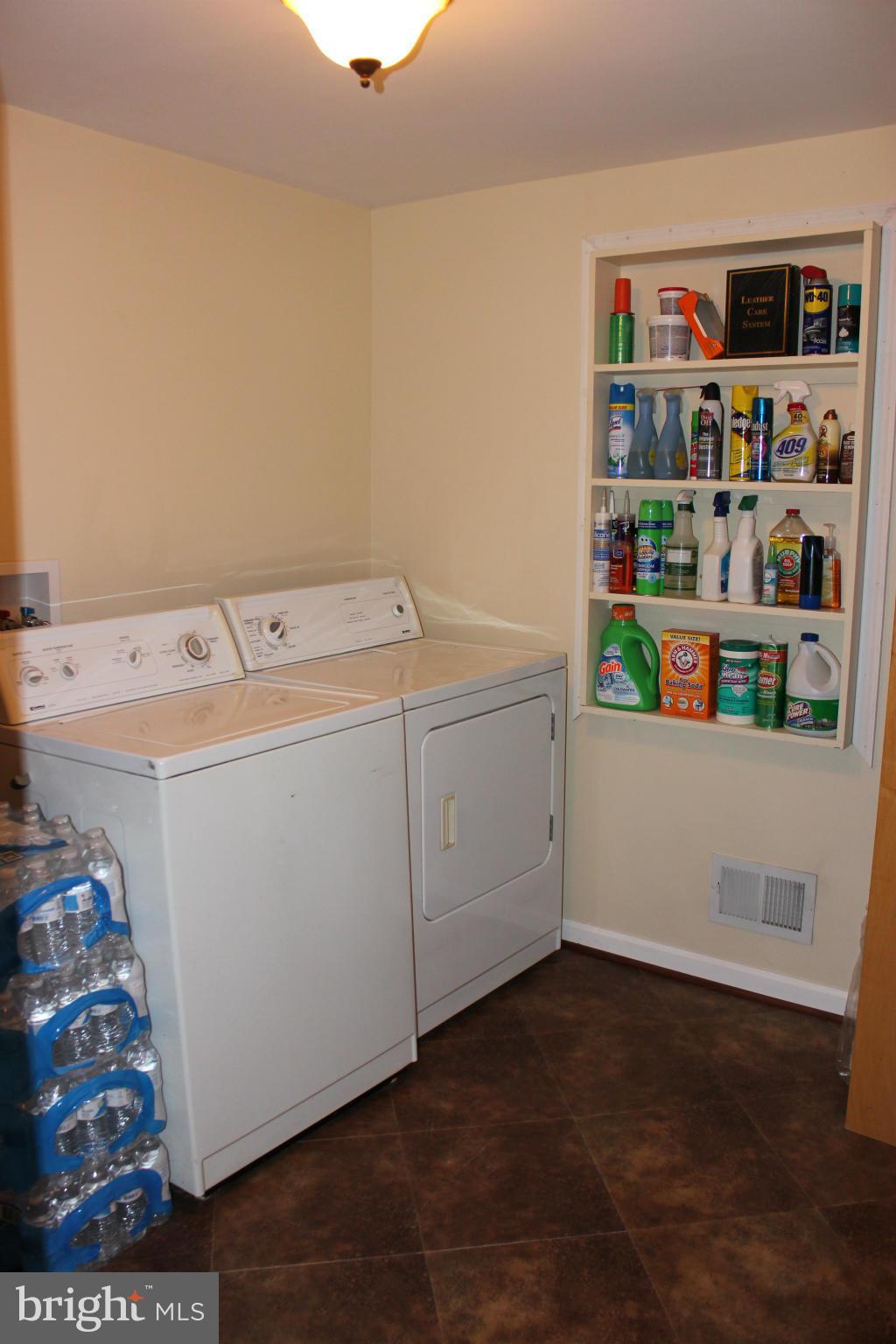 FAIRFAX WOODS - Residential