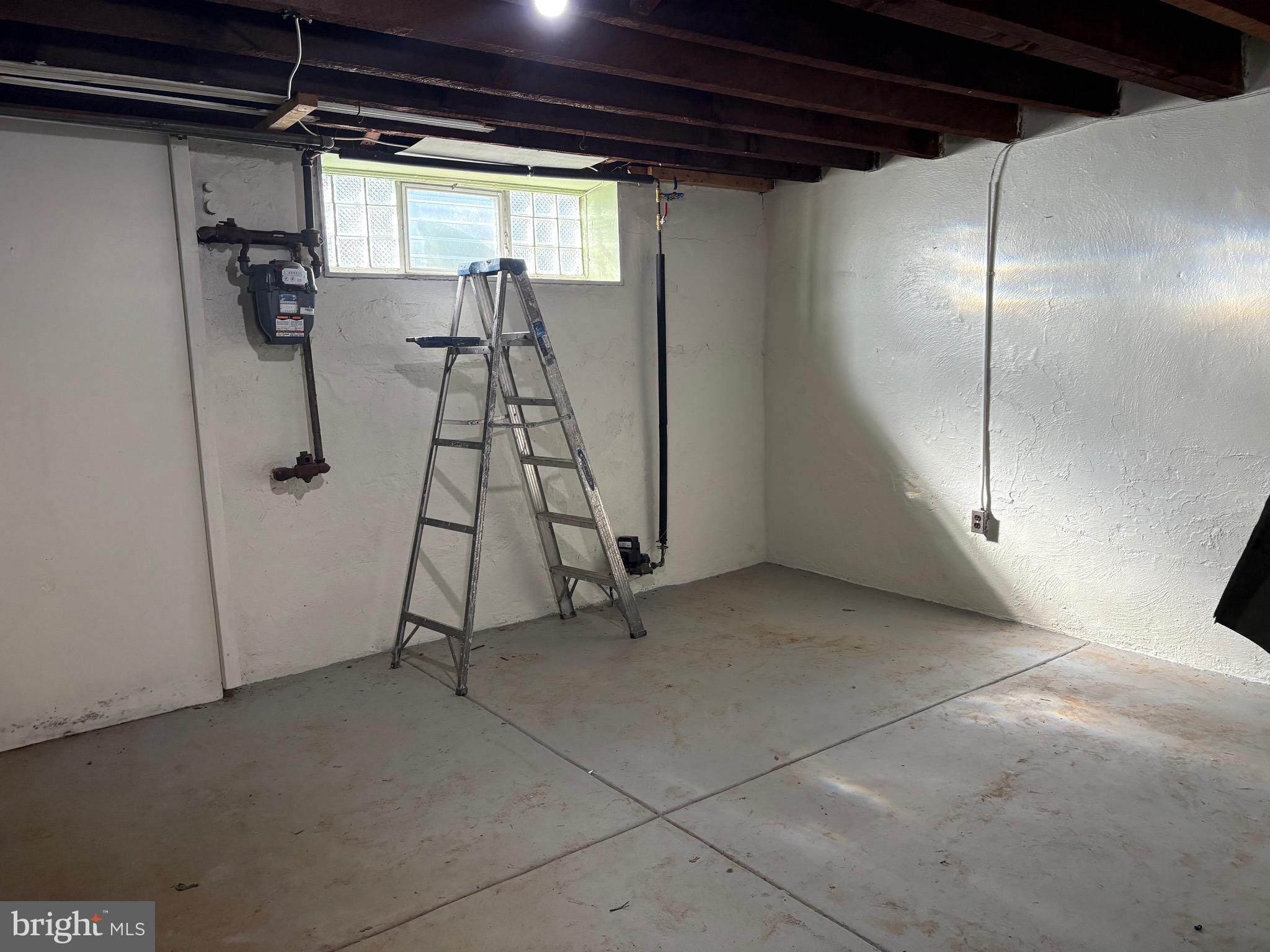 LAWNCREST - Residential