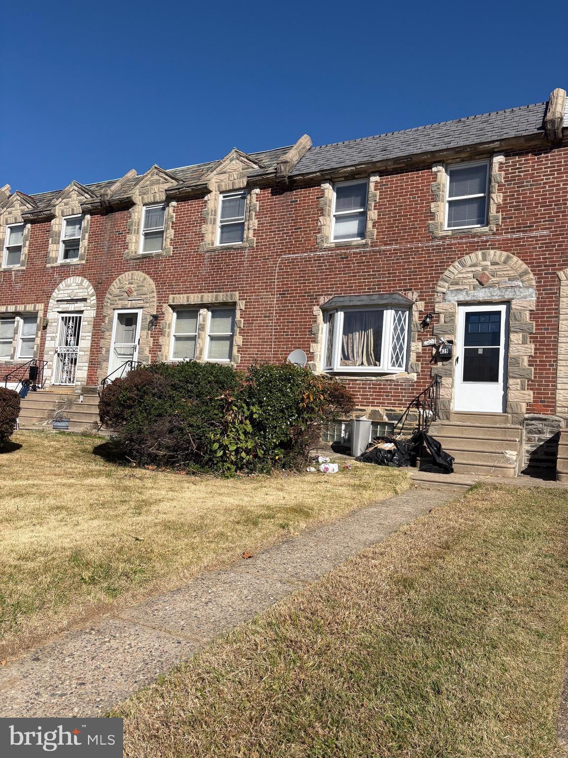 LAWNCREST - Residential