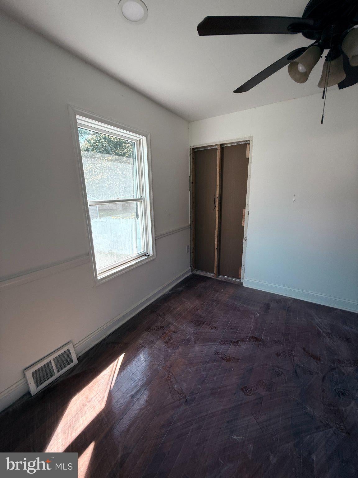 18 MOUNT AIRY DRIVE