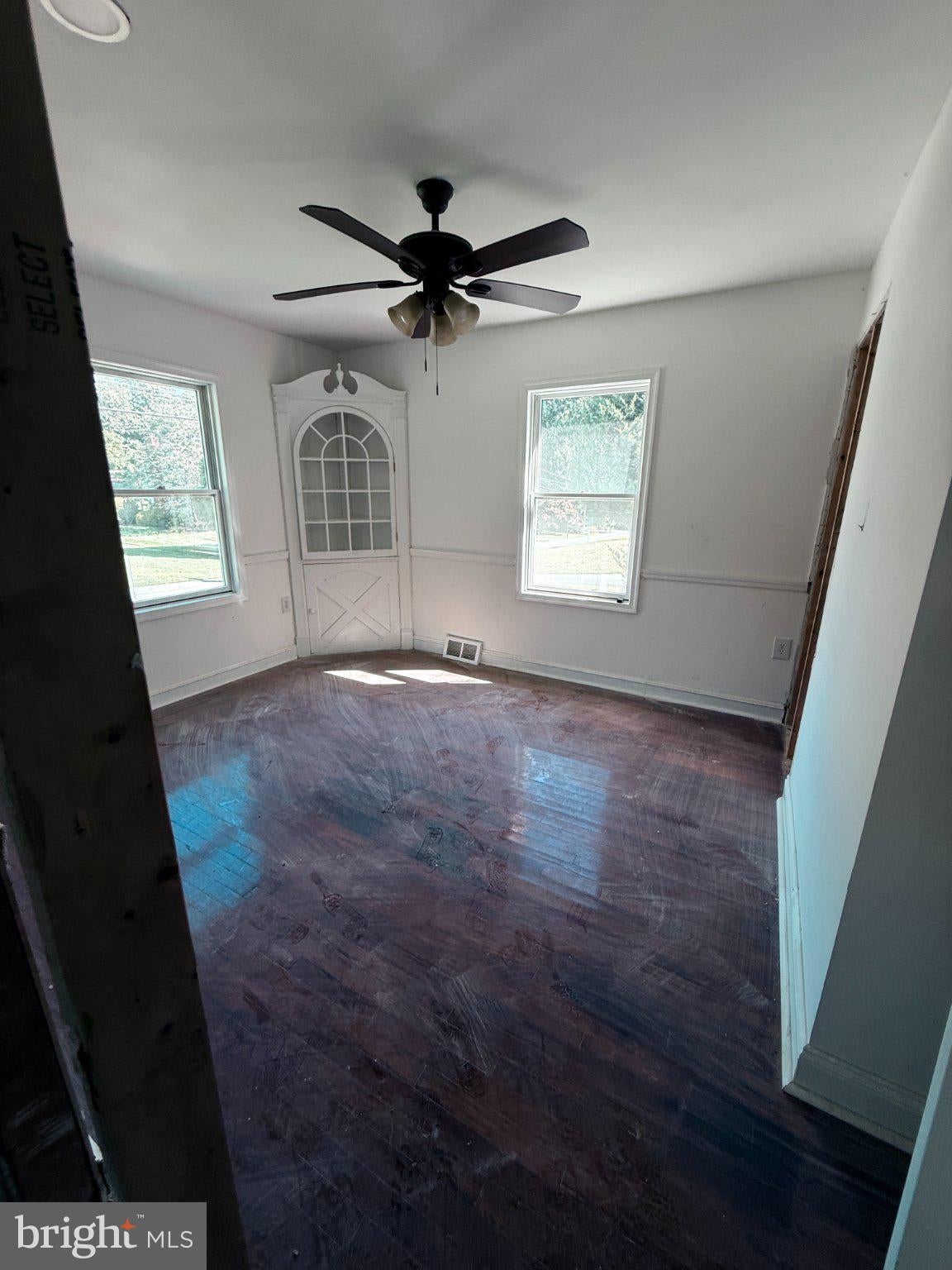 18 MOUNT AIRY DRIVE