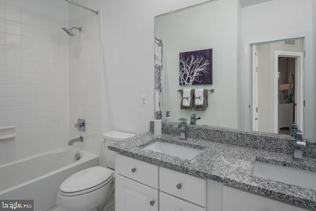 GREENLEIGH AT CROSSROADS - Residential