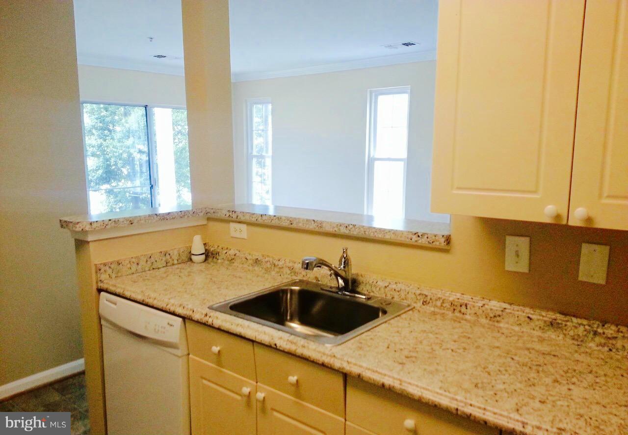 GATES OF FAIR LAKES - Residential Lease