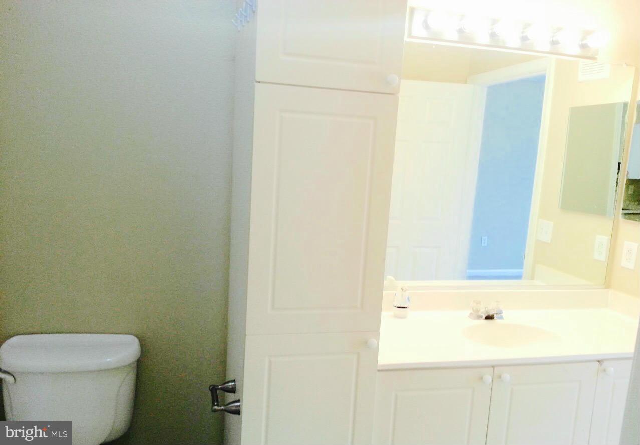 GATES OF FAIR LAKES - Residential Lease