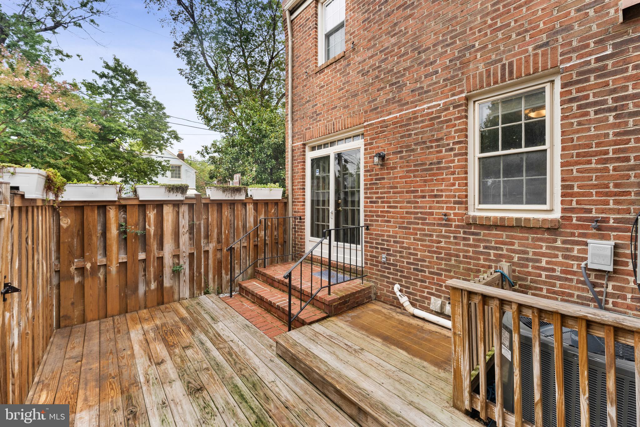 VIRGINIA VILLAGE - Residential