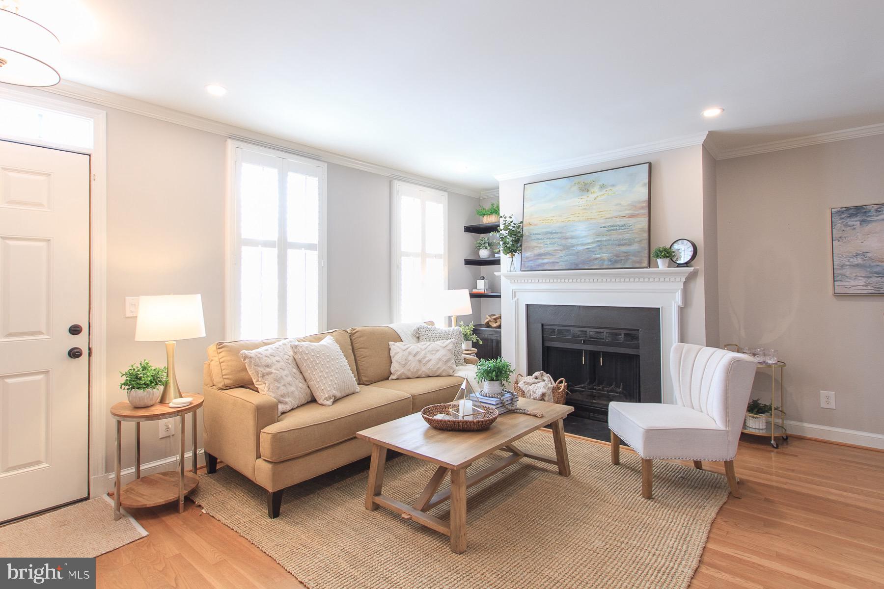 1310 SEAPORT LANE