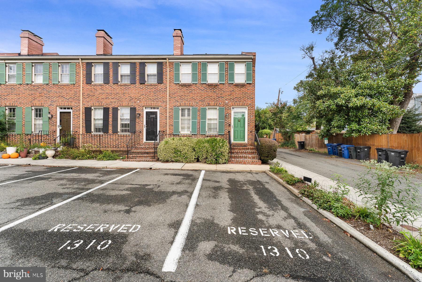 VIRGINIA VILLAGE - Residential