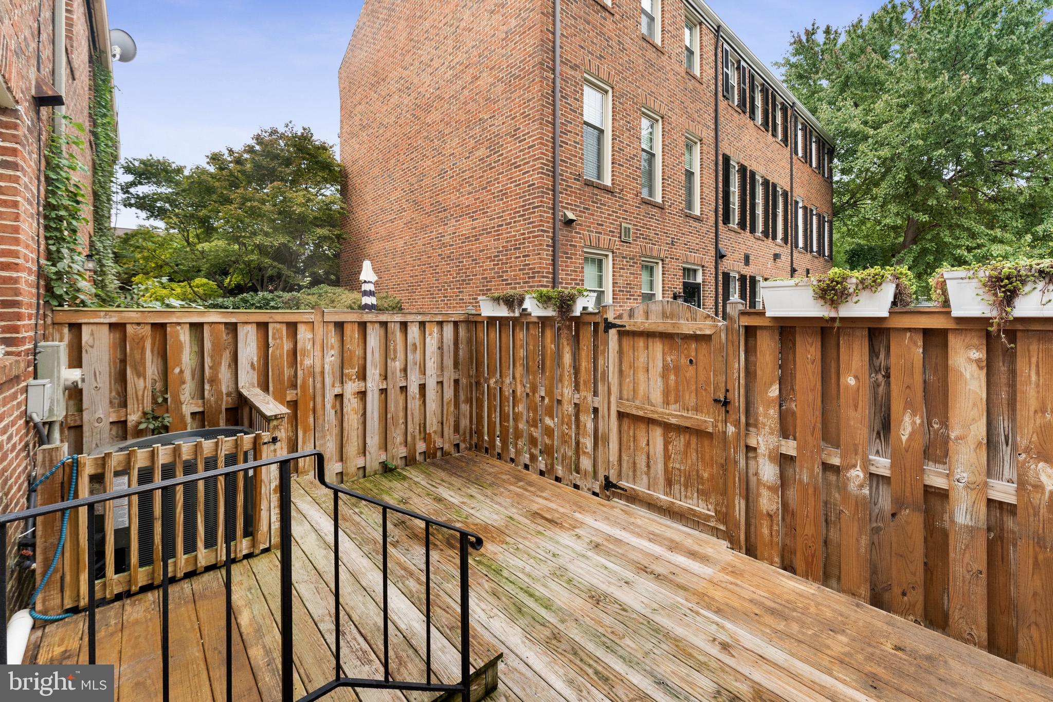 VIRGINIA VILLAGE - Residential