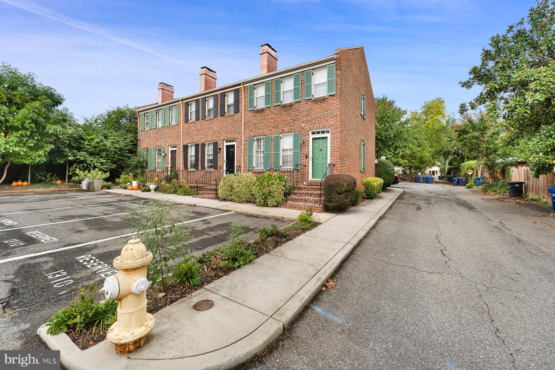 VIRGINIA VILLAGE - Residential