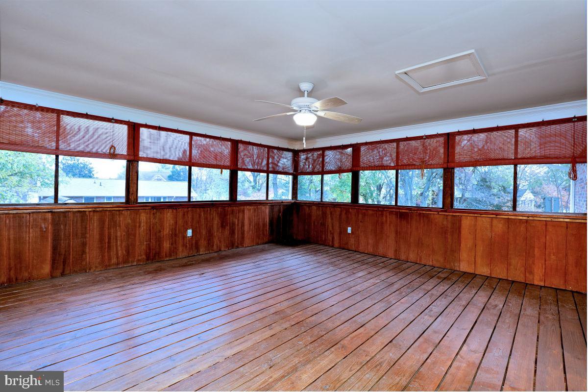 SUGARLAND HEIGHTS - Residential Lease