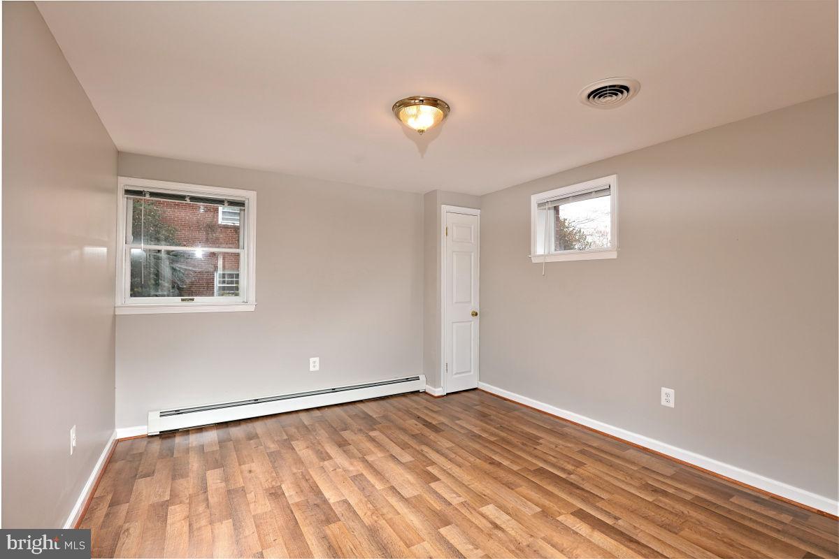 SUGARLAND HEIGHTS - Residential Lease